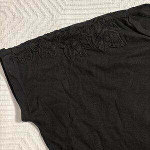 Banana Republic Black T-shirt with flower embroidery on the shoulders